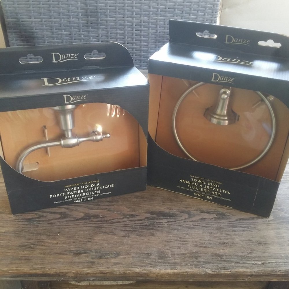 New Danze Brushed Nickel Sheridan Collection Towel Ring and Paper Holder